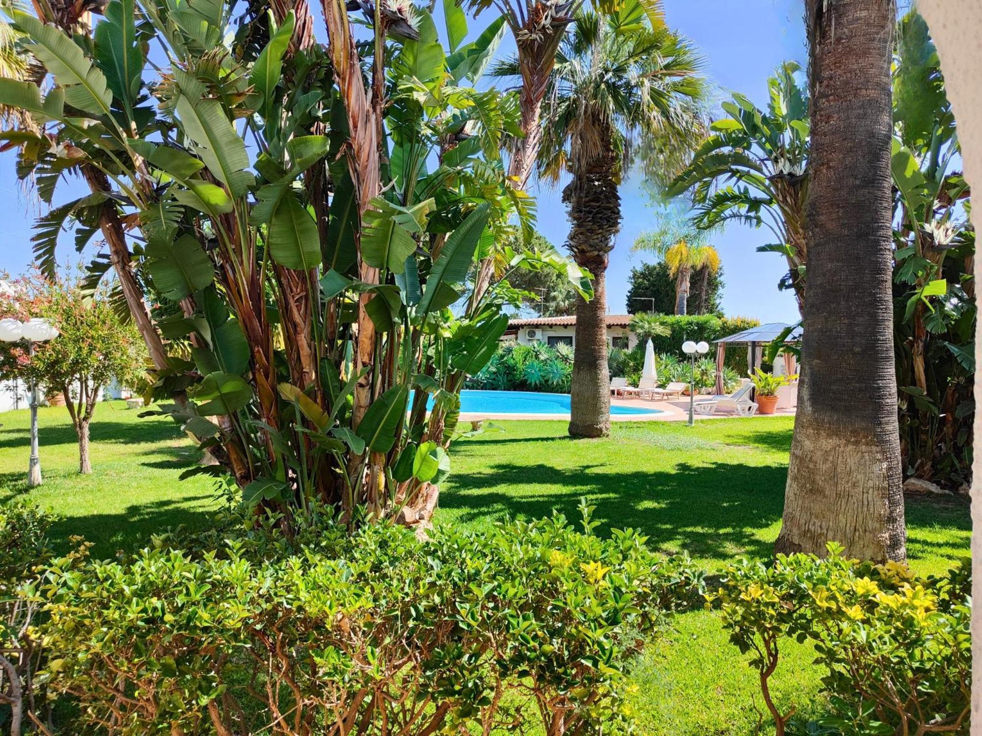 Villa Alfonsa, Fontane Bianche, Siracusa, Private Pool, 10Min From The Beach Екстер'єр фото