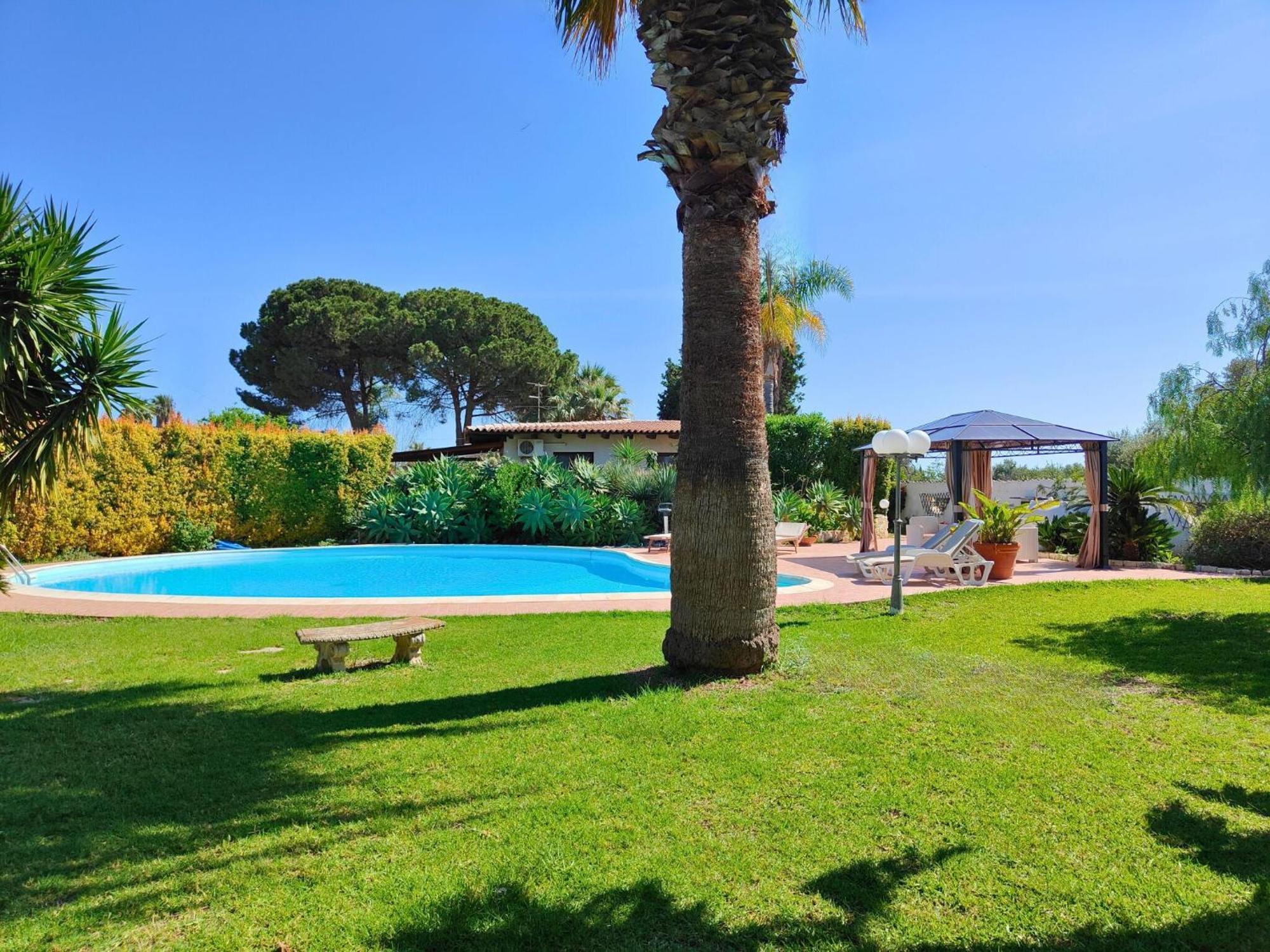 Villa Alfonsa, Fontane Bianche, Siracusa, Private Pool, 10Min From The Beach Екстер'єр фото